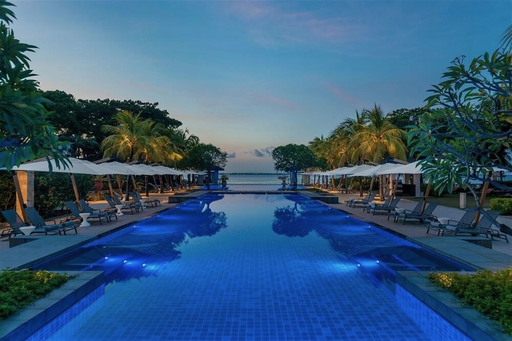 Crimson Resort and Spa Mactan