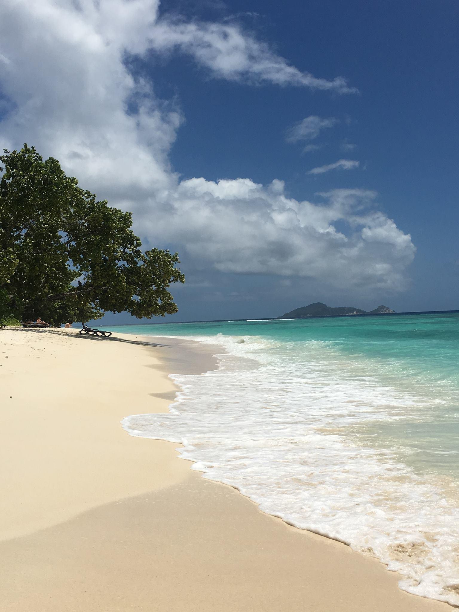 Anse Lascars auf Silhouette